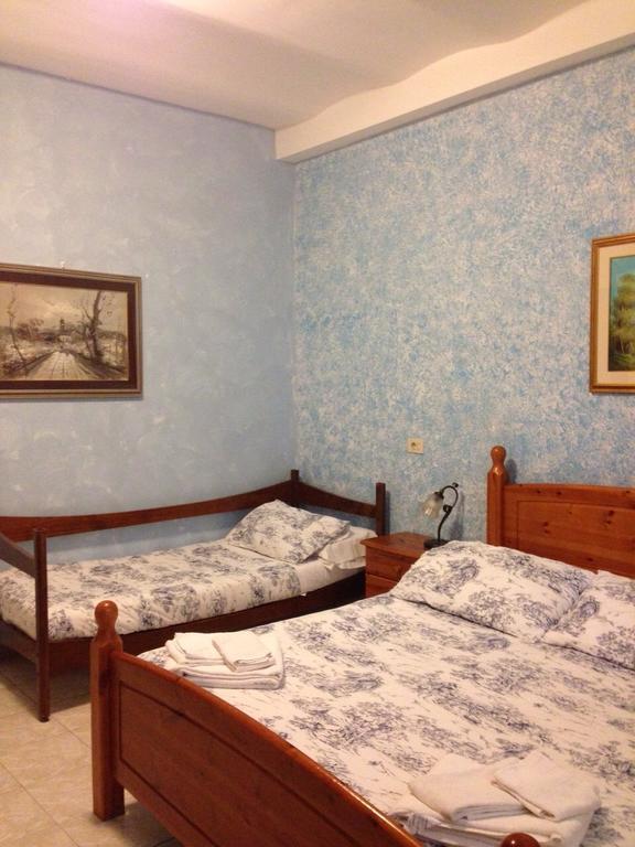 B & B Leonard Acqui Roma Eksteriør bilde